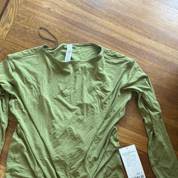 Lululemon green long sleeve top - Picture 3 of 6